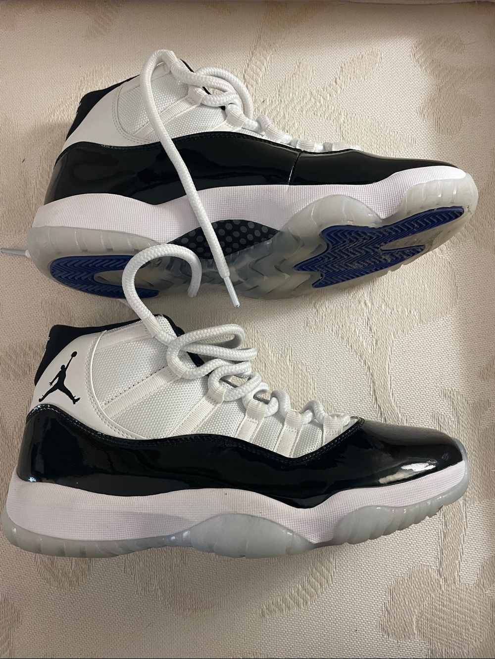 Men’s Jordan 11 Concord Shoes
